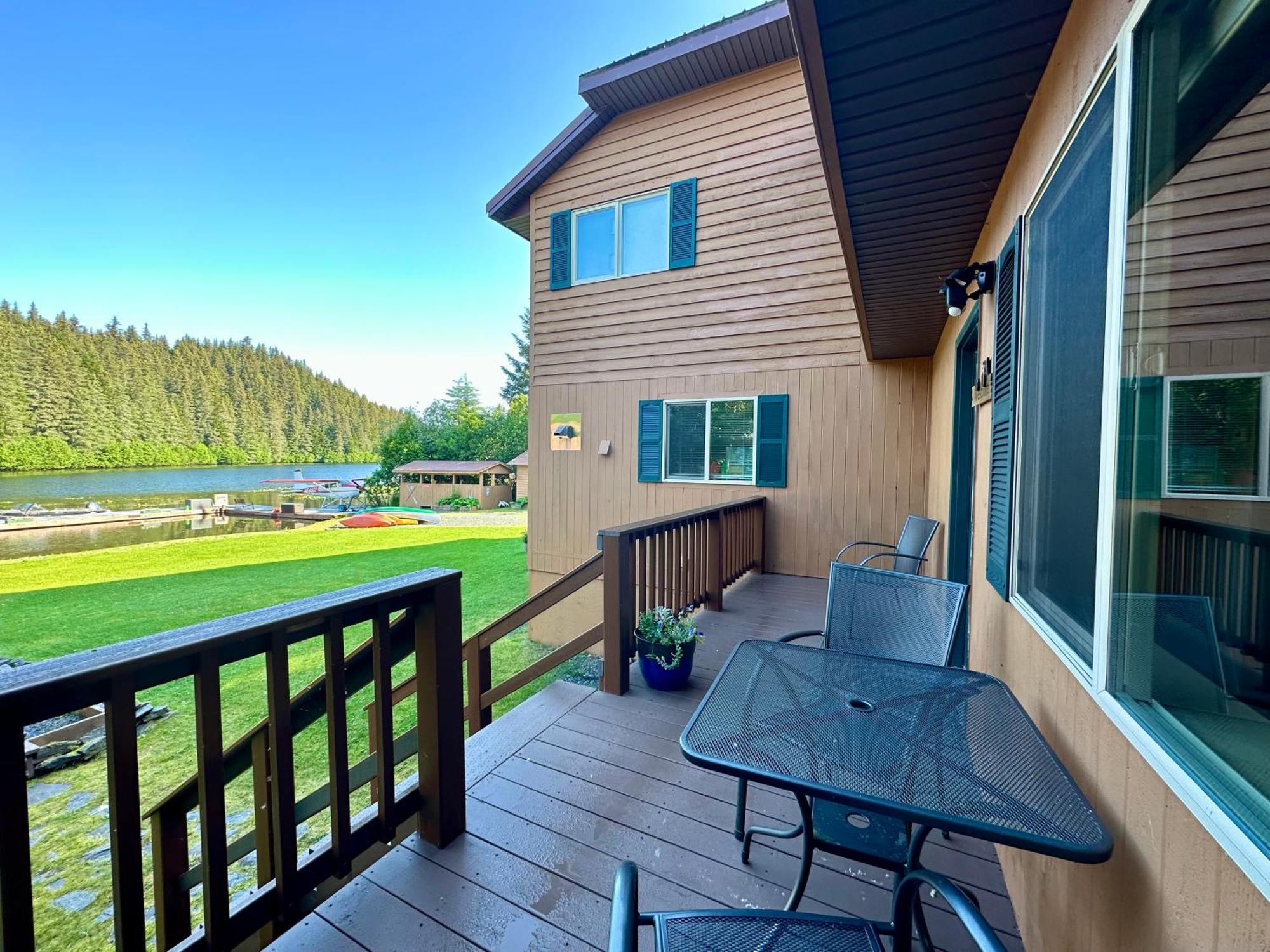 Bear Lake Lodgings B&B, Inc ซูเวิร์ด ภายนอก รูปภาพ