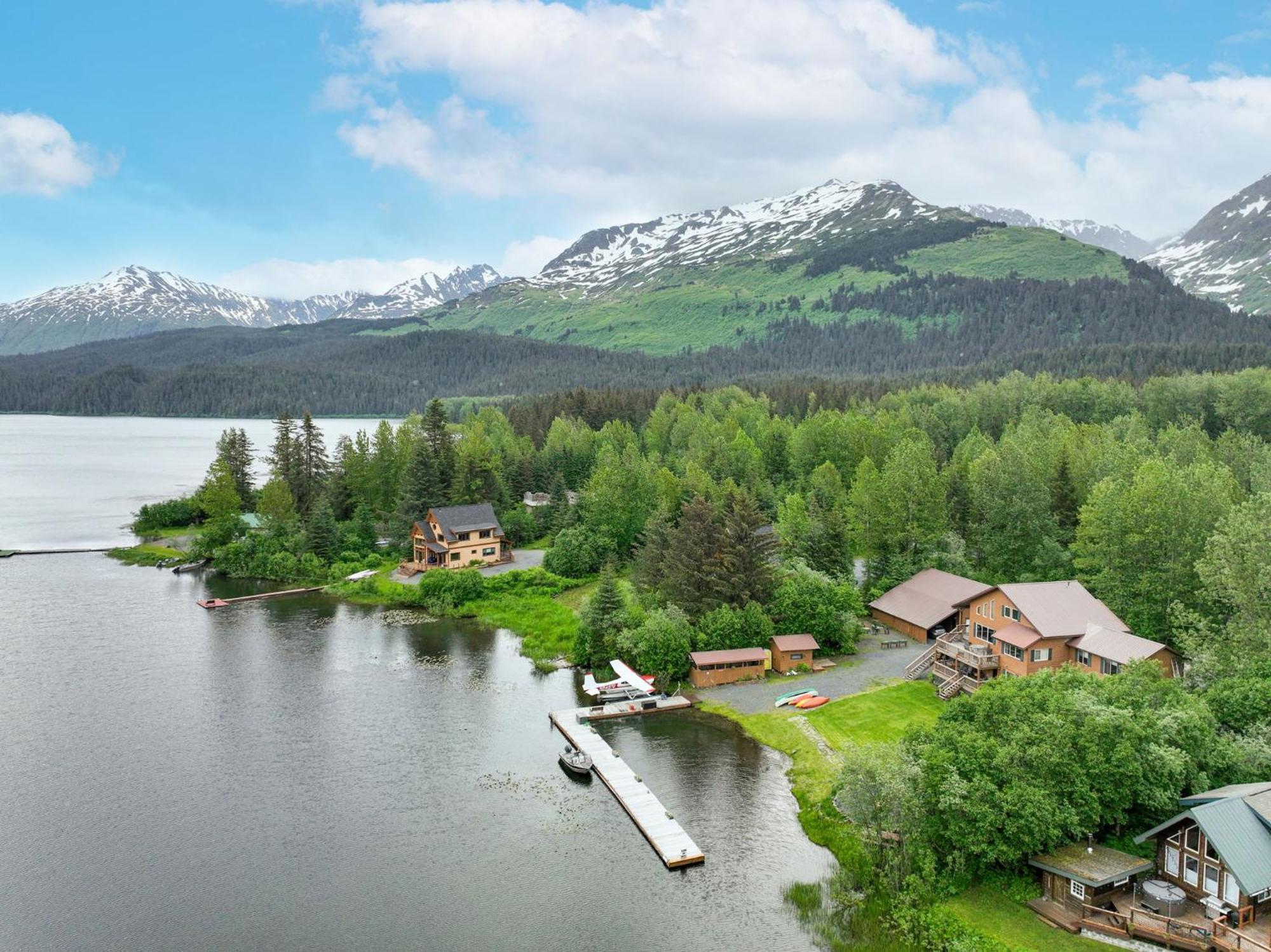 Bear Lake Lodgings B&B, Inc ซูเวิร์ด ภายนอก รูปภาพ