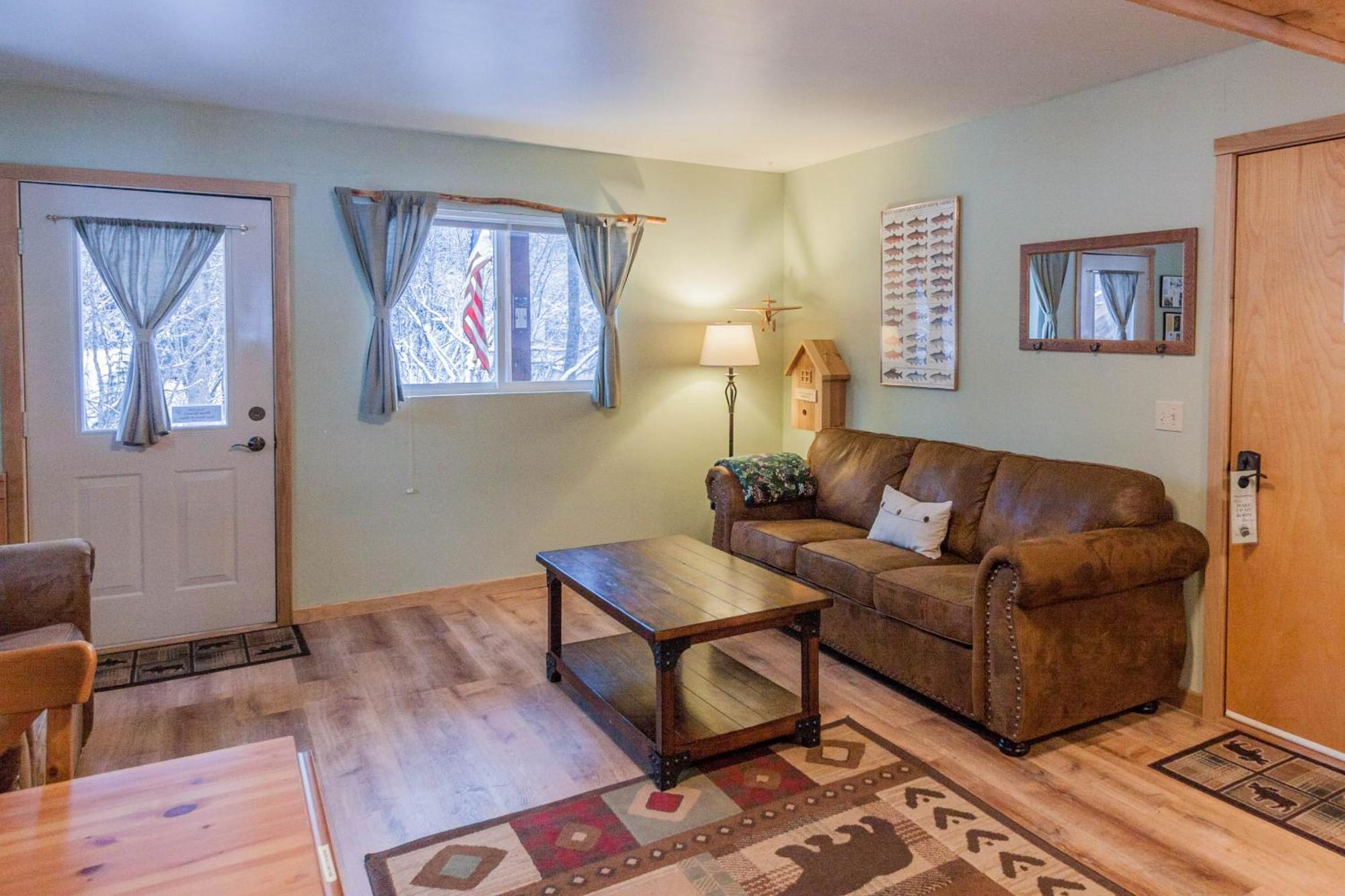 Bear Lake Lodgings B&B, Inc ซูเวิร์ด ภายนอก รูปภาพ