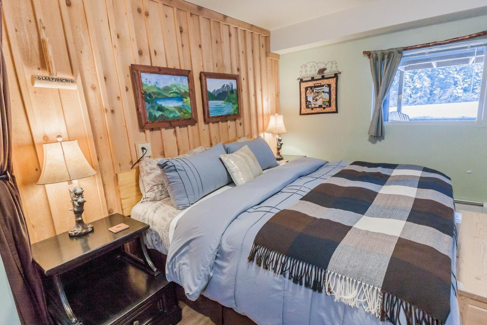 Bear Lake Lodgings B&B, Inc ซูเวิร์ด ภายนอก รูปภาพ
