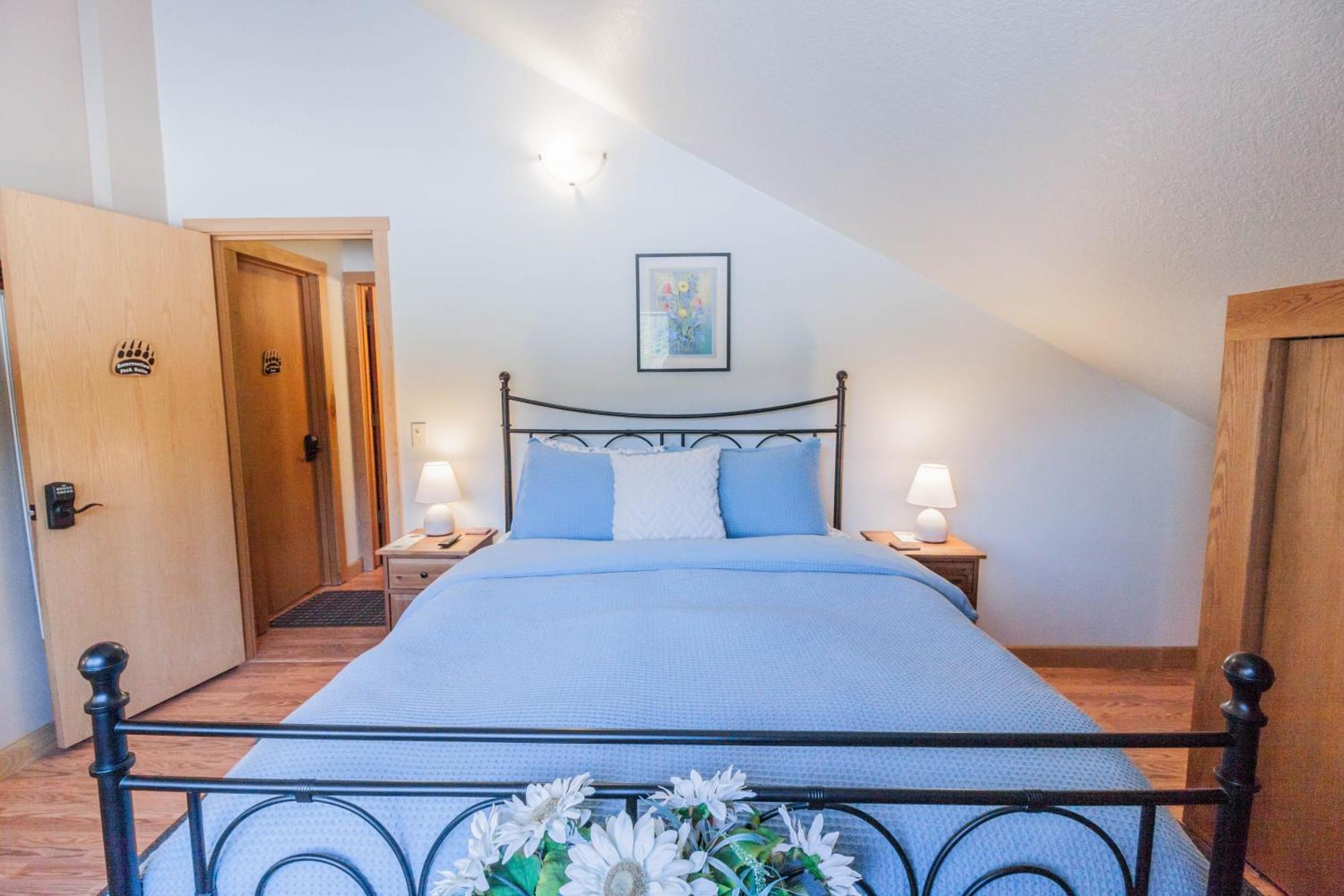 Bear Lake Lodgings B&B, Inc ซูเวิร์ด ภายนอก รูปภาพ